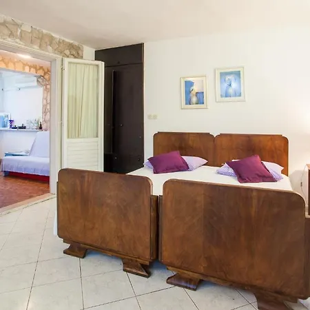 Appartement Dalmatinska Kuca