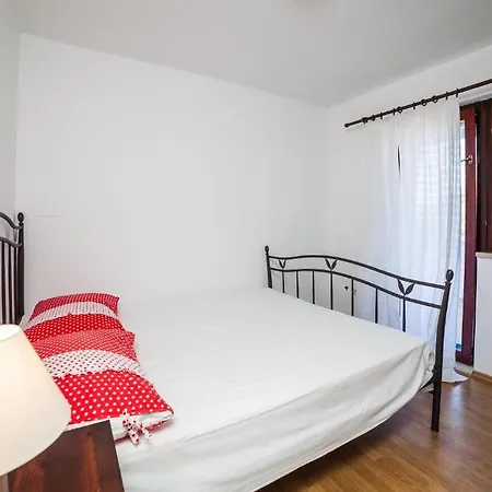 Apartment Dalmatinska Kuca
