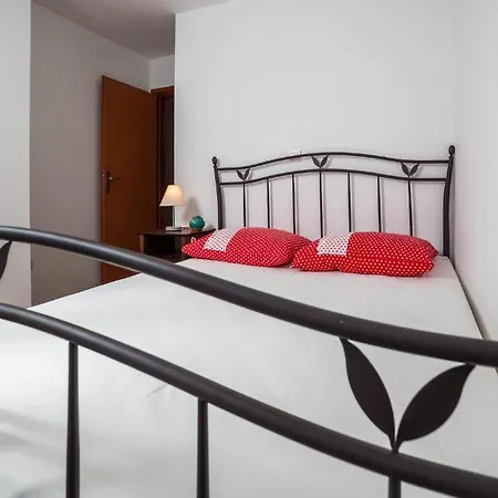 Dalmatinska Kuca Apartment Milna (Brac)