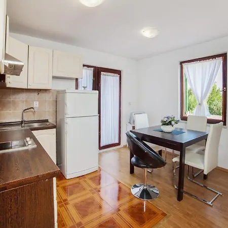 Dalmatinska Kuca Apartment