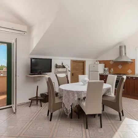 Dalmatinska Kuca Apartment Milna (Brac)