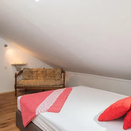Dalmatinska Kuca Apartment Milna (Brac)